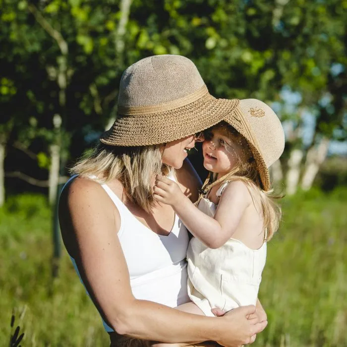 Calikids Straw Beach Hat in Tan