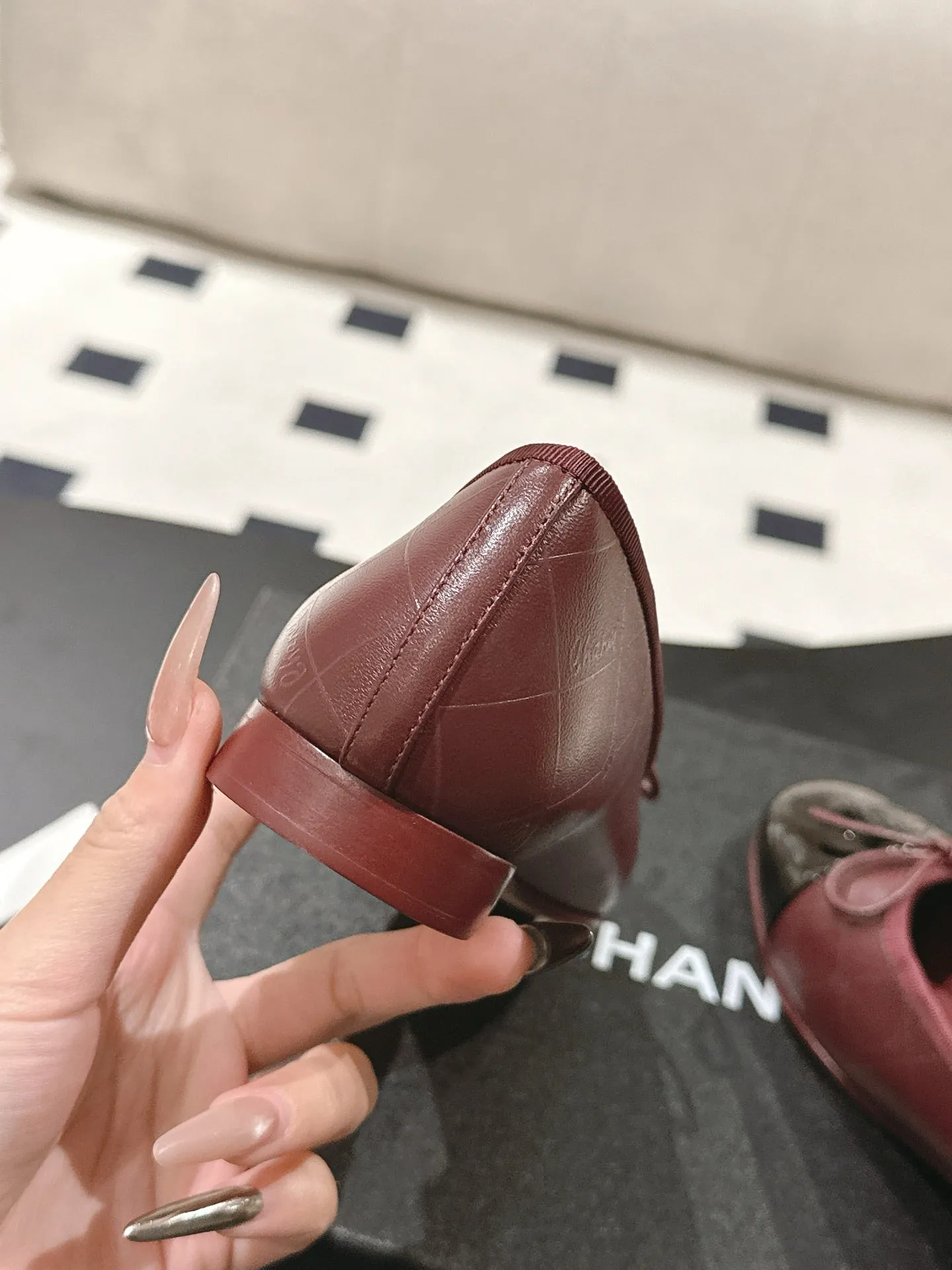 cc 25c ballet flat cross line pattern burgundy lambskin 237483