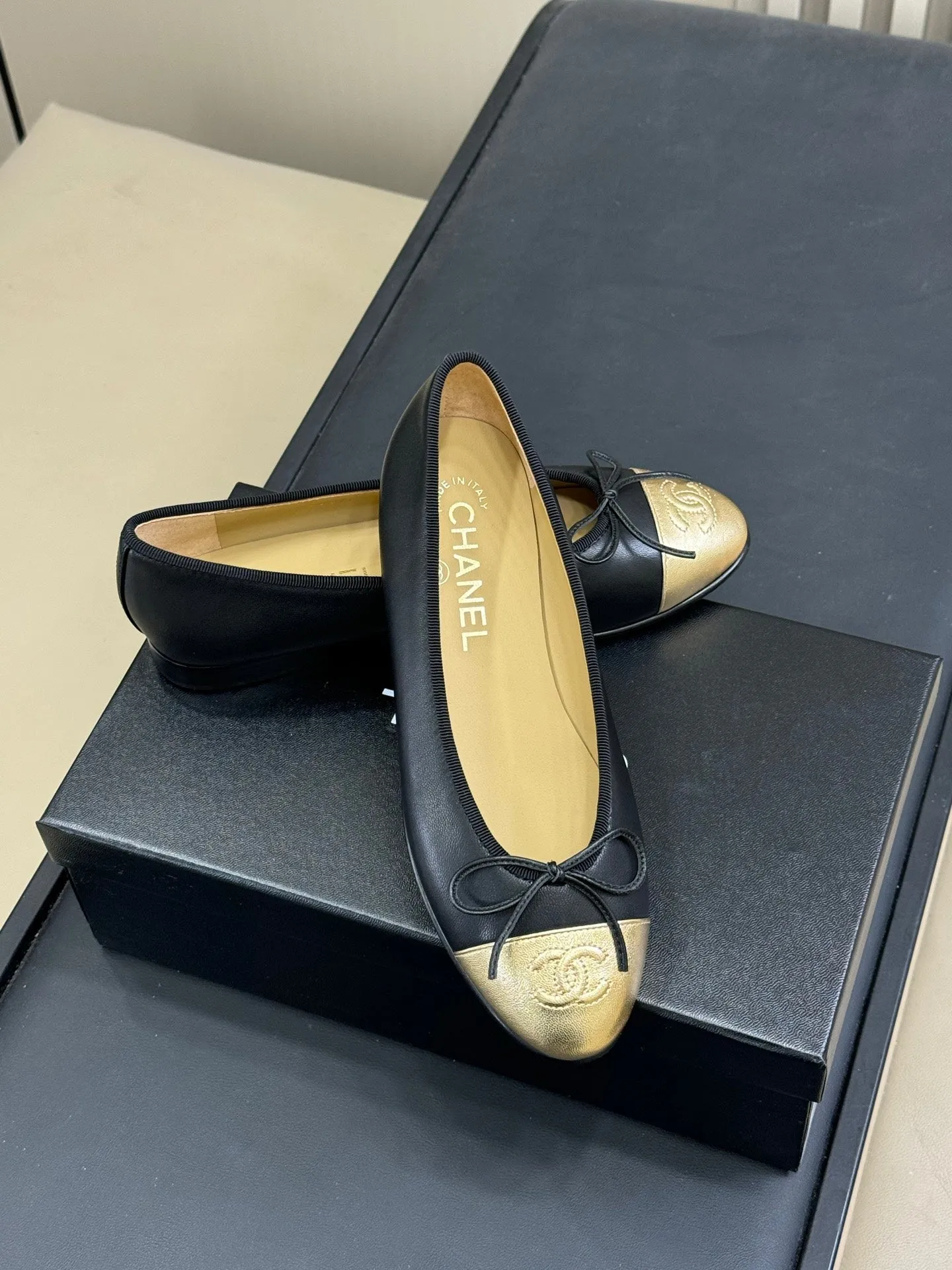 CC Classic Ballet Flats Black Gold Lambskin 282277