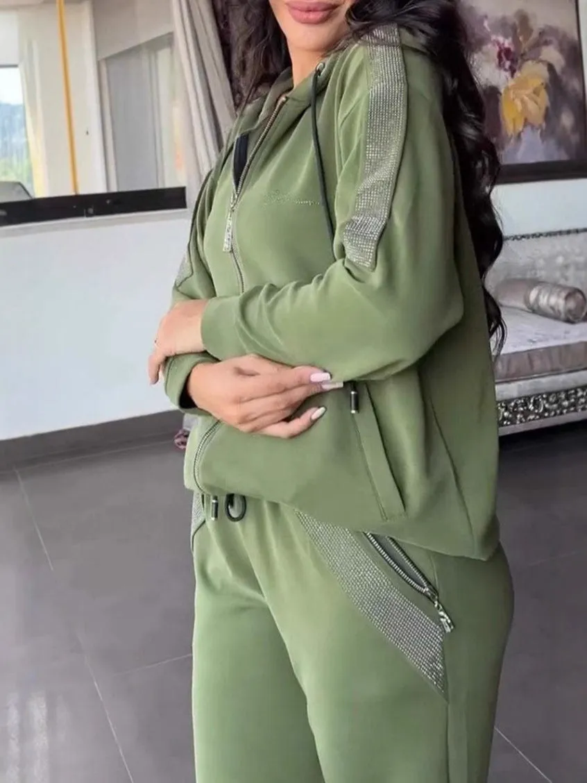 Comfortable Long-Sleeved Hoodie and Trousers Two-Piece Set for Casual Warmth