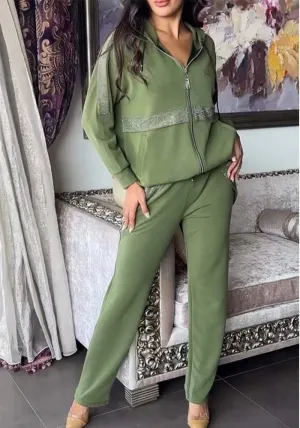 Comfortable Long-Sleeved Hoodie and Trousers Two-Piece Set for Casual Warmth