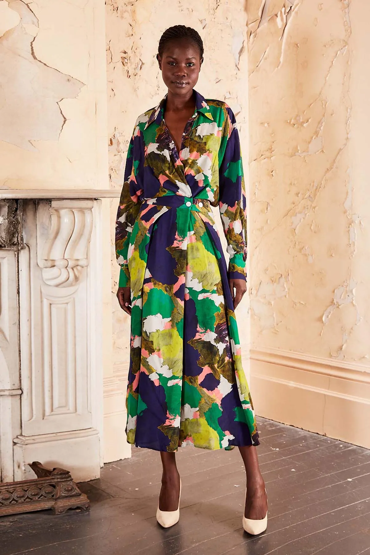 Fiorella Parisian Midi Wrap Dress Forest in Viscose