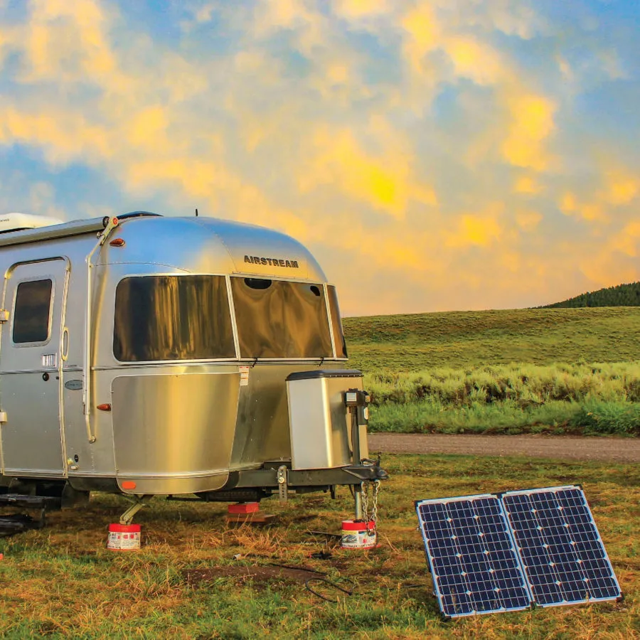 Go Power! 200 Watt Portable Solar Kit