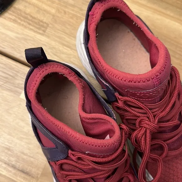 JORDAN Formula  23 big girl sneakers