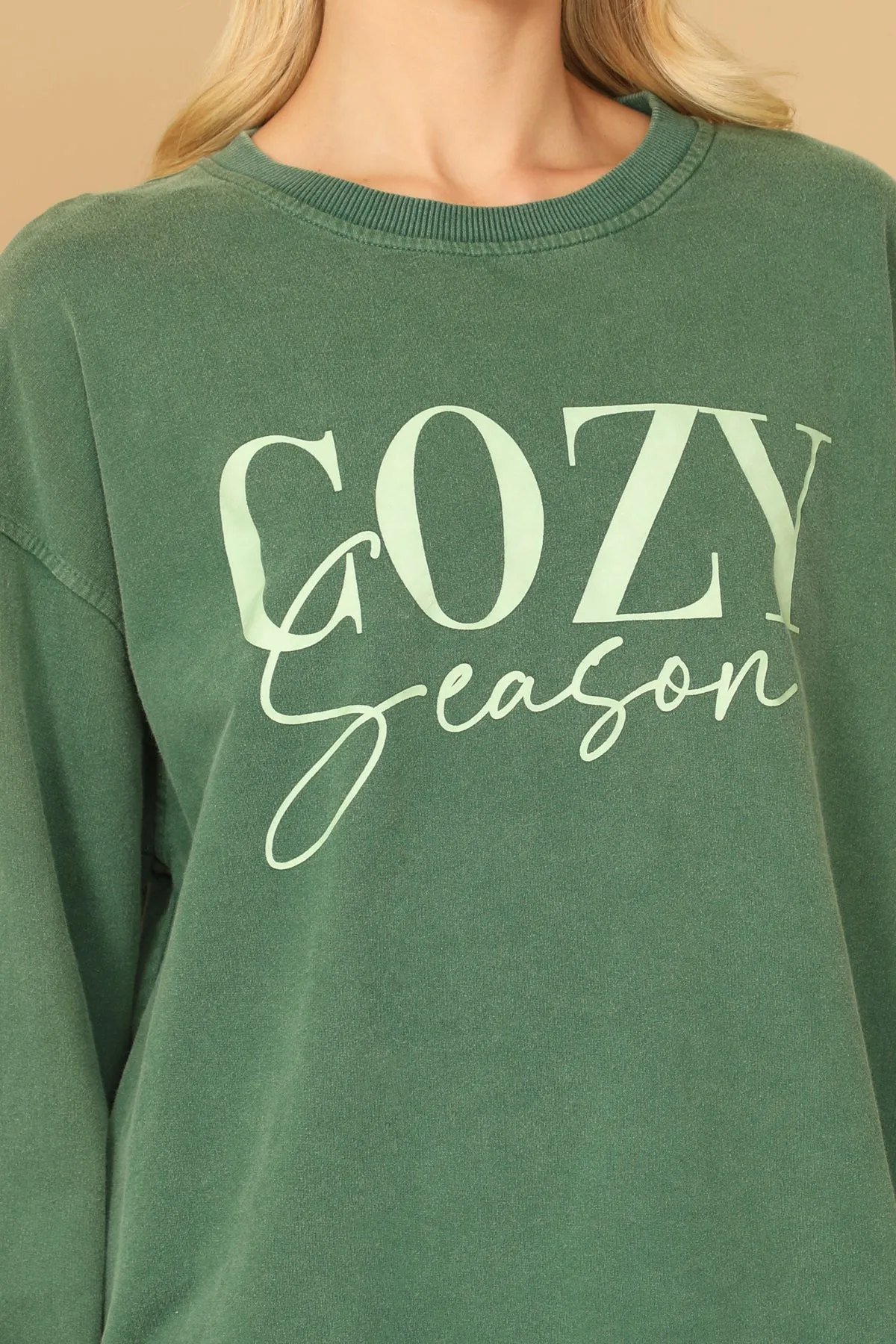 LONG SLEEVE "COZY SEASON" PRINT TOP