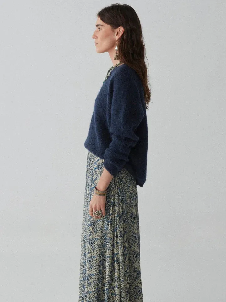MAISON HOTEL Philippo Alpaca Sweater in Blueberry