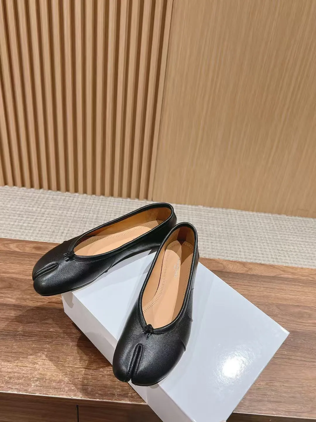 Maison Margiela Tabi Ballet Flat Black Leather