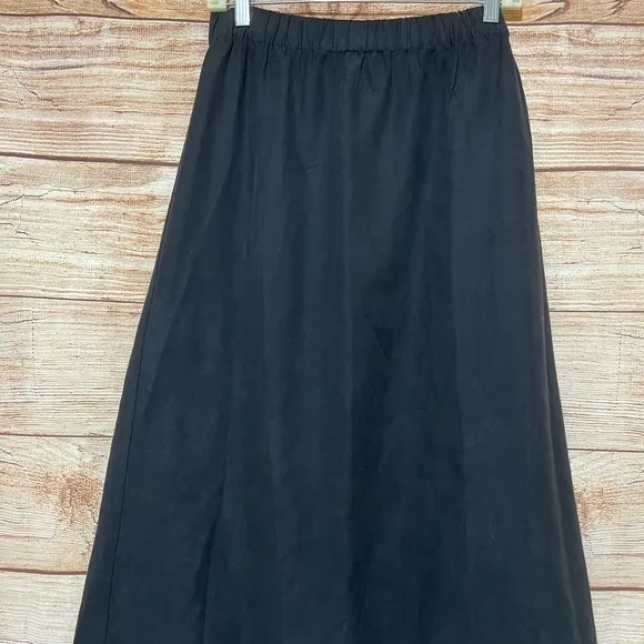 Studio Works Women's Black 2‎ Piece Faux Suede Skirt Suit