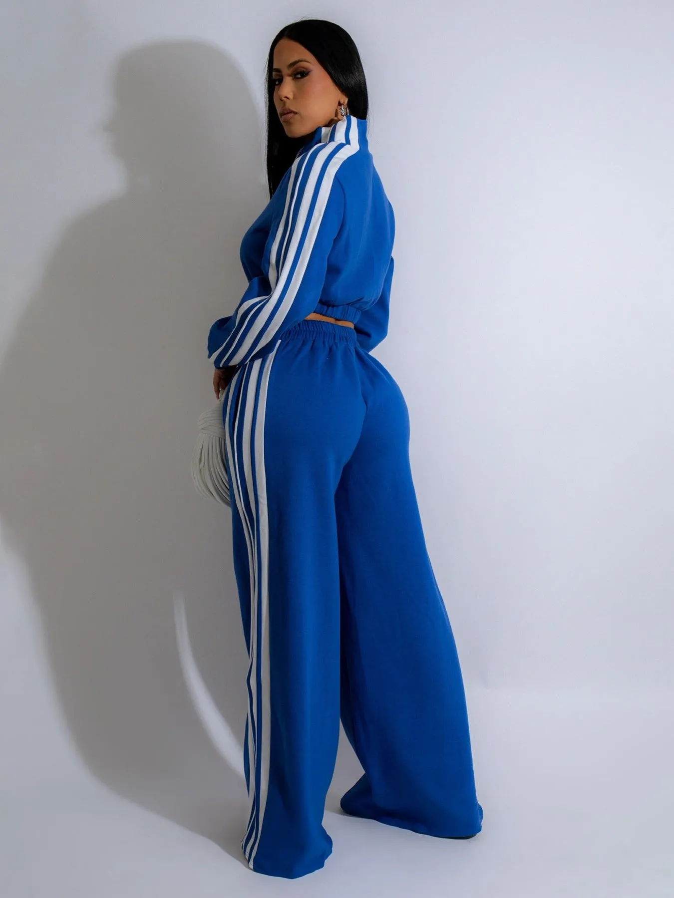 Stylish Striped Zipper Tracksuit Set with High-Waisted Pants