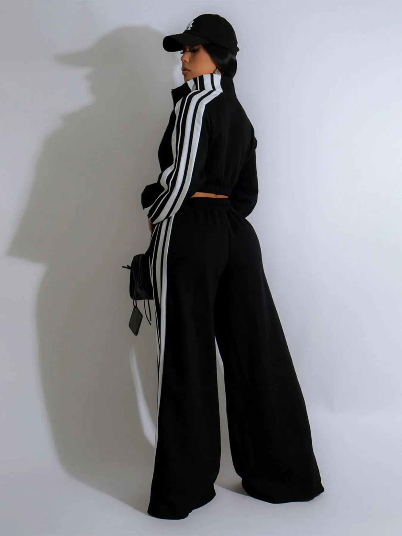 Stylish Striped Zipper Tracksuit Set with High-Waisted Pants