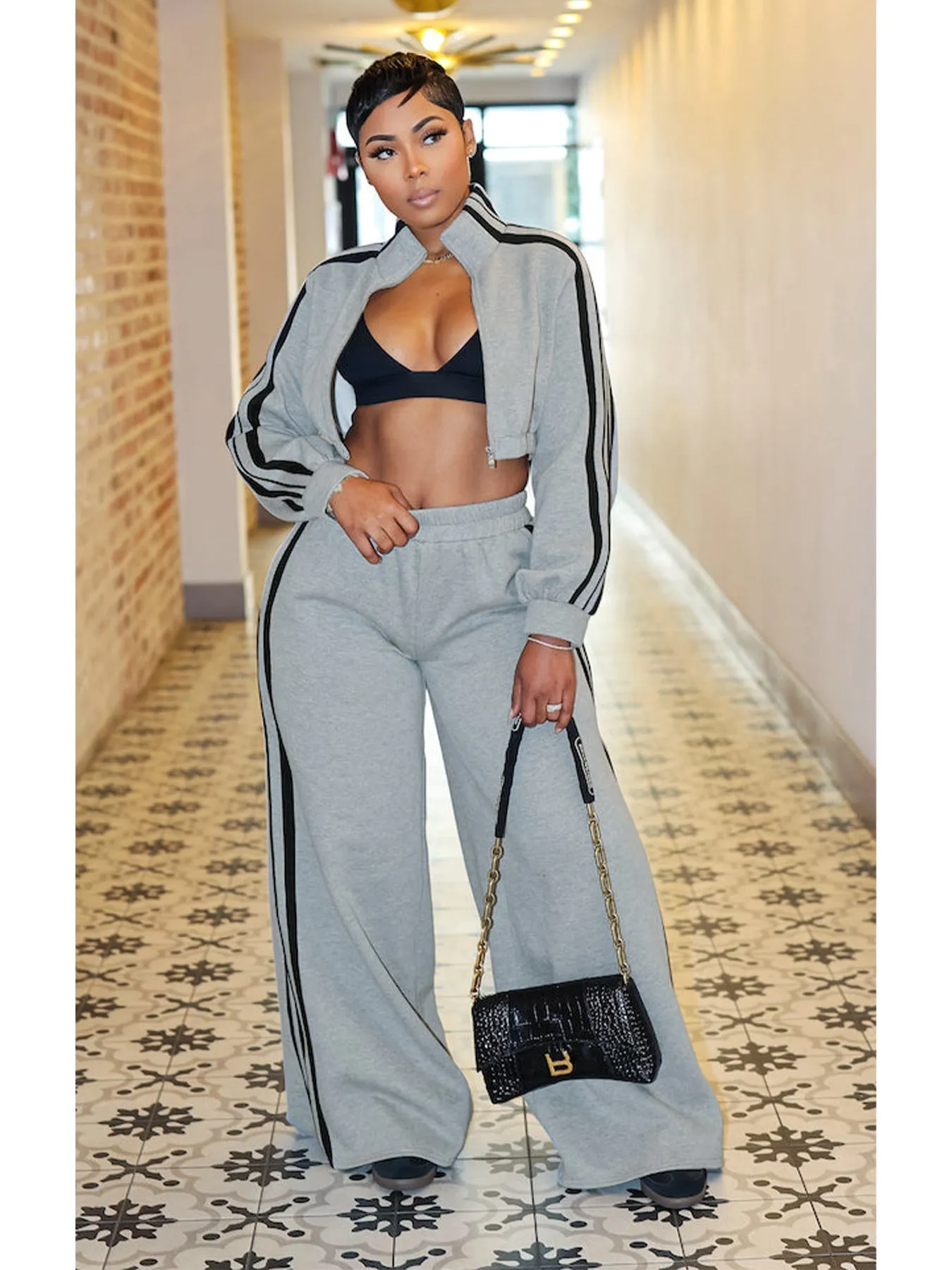 Stylish Striped Zipper Tracksuit Set with High-Waisted Pants