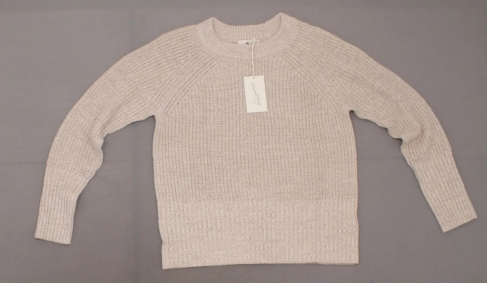 Universal Thread Women's Long Sleeve Crew Neck Raglan Pullover Sweater