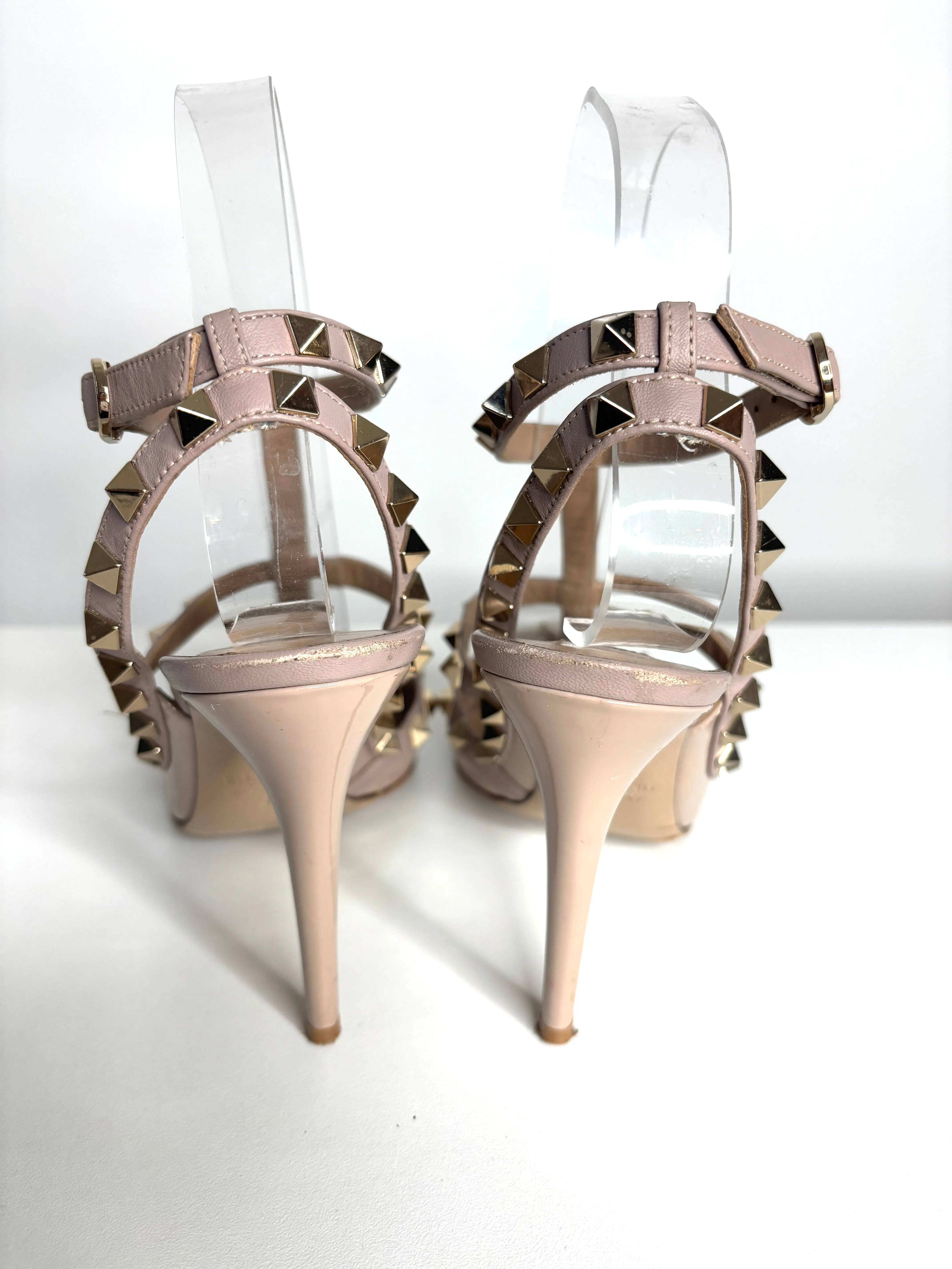 Valentino Garavani Rockstud 100 Nude Patent Sandals 37 UK4