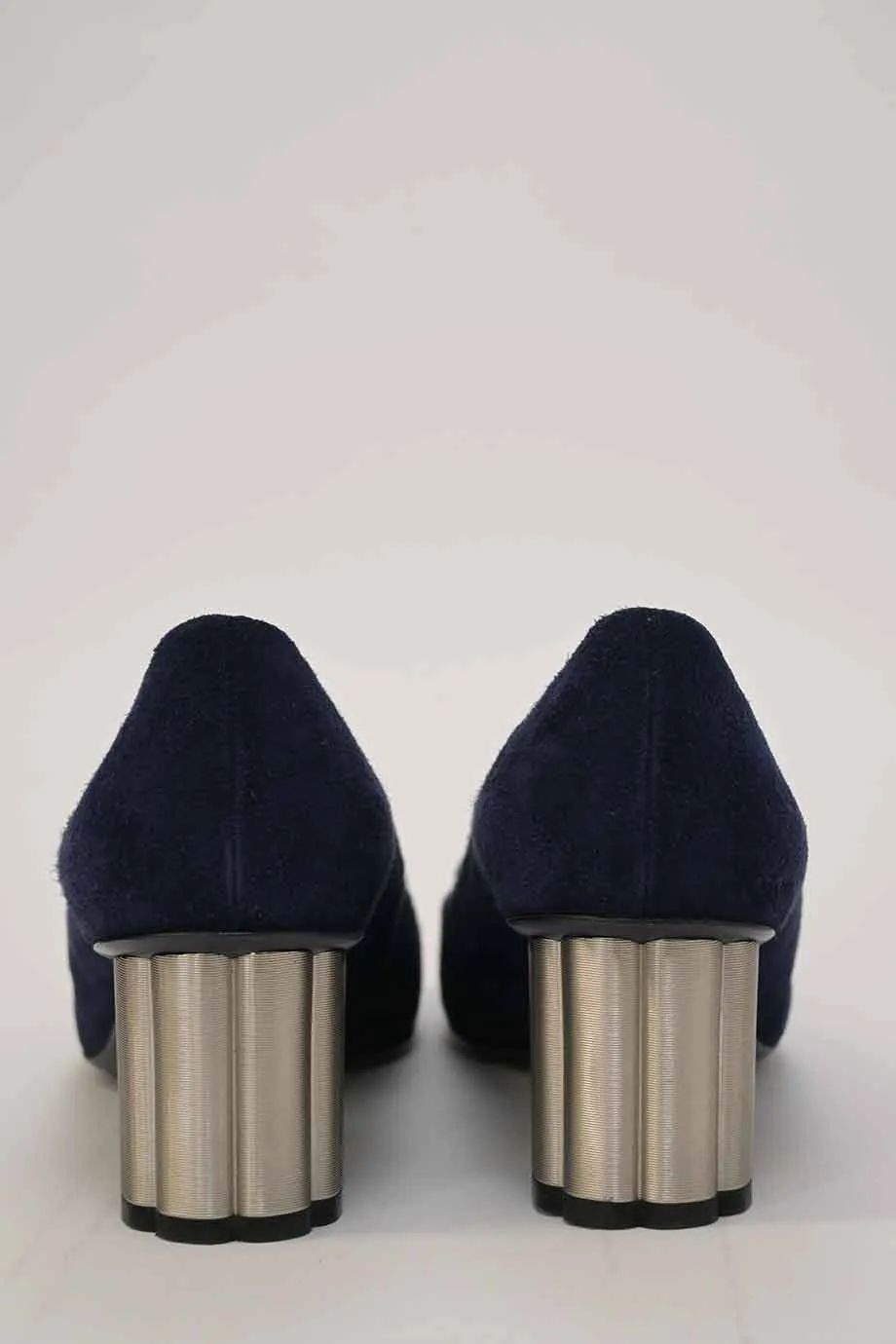 [WS7156] Salvatore Ferragamo | Mid Heel Pump